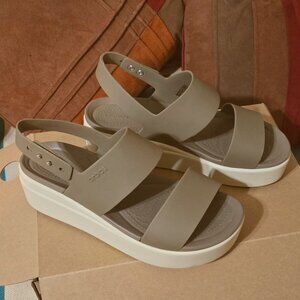 Crocs Brooklyn Sandals